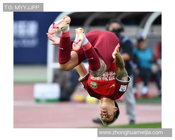 变身空翻足球明星视频展现惊艳技巧与激情瞬间的完美结合