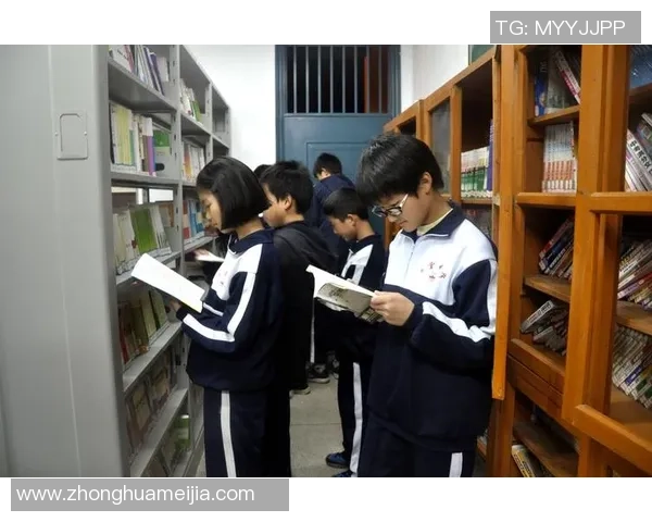 银月桂叶勋章荣耀加冕足球明星的传奇之路与梦想追逐 银月桂叶勋章荣耀加冕足球明星的传奇之路与梦想追逐